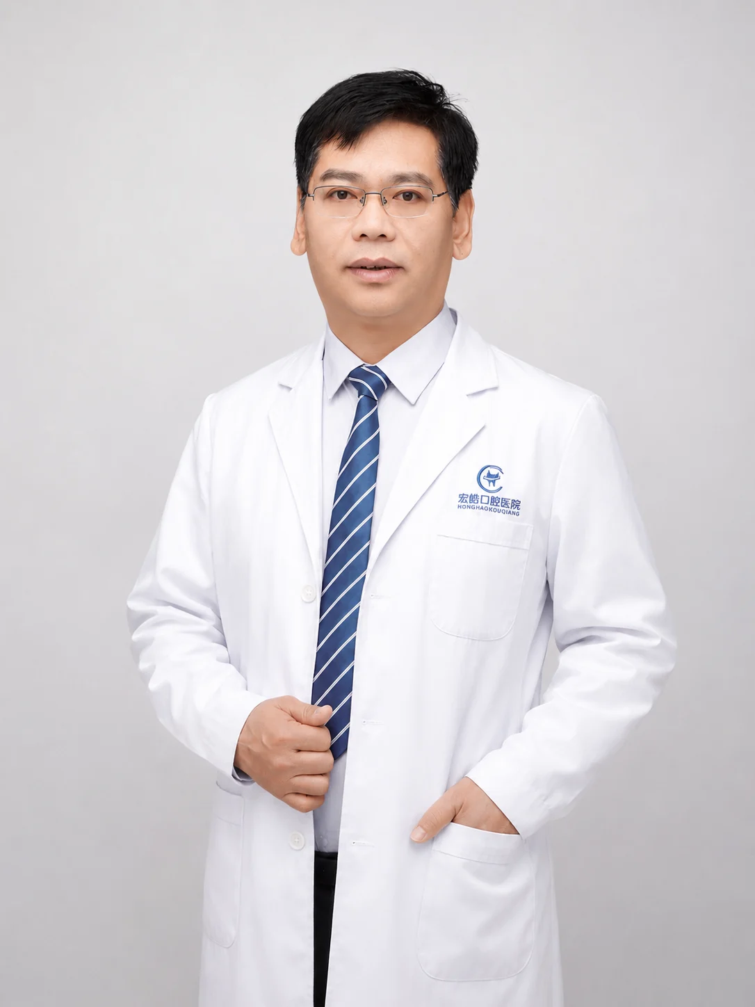 李建领医生形象照