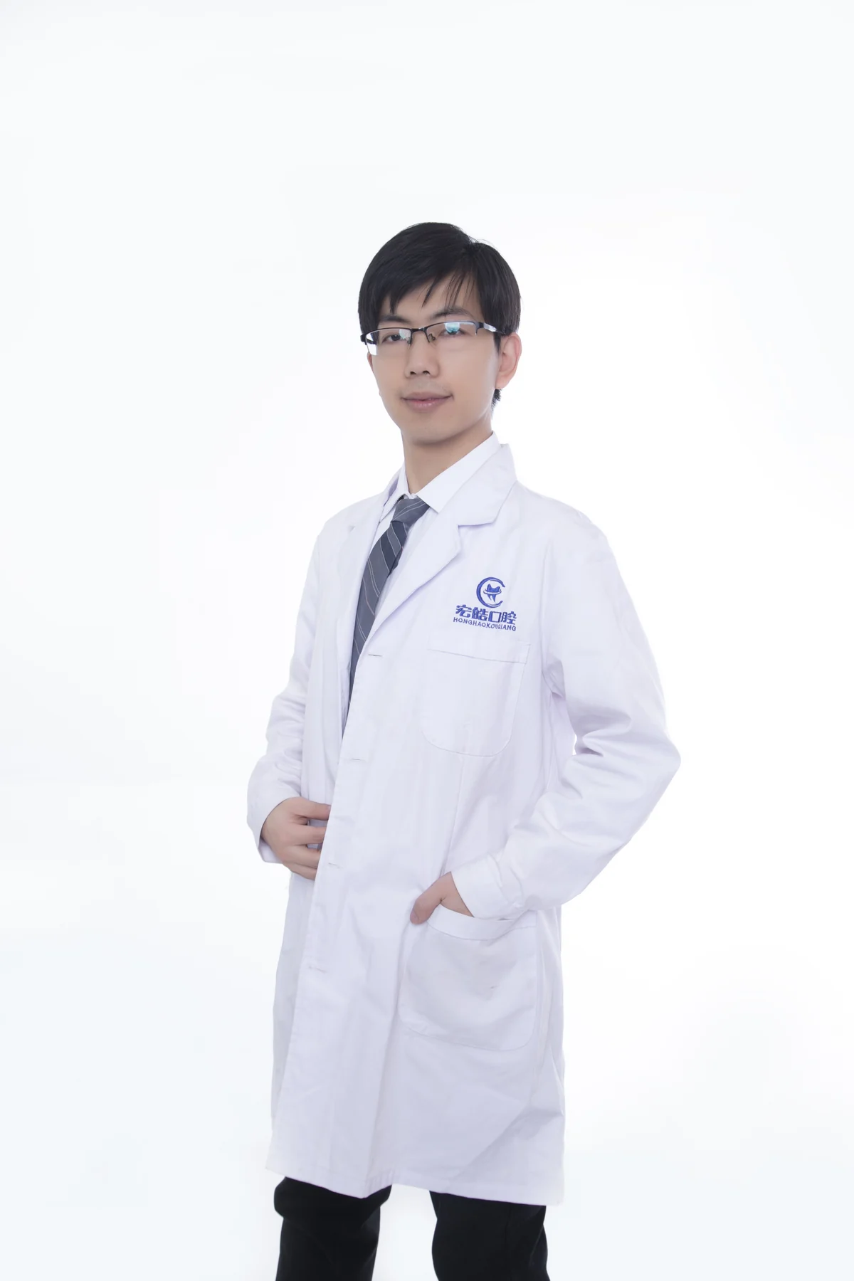 郗志博主治医师 · 门诊部主任形象照